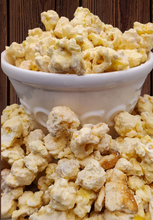 Load image into Gallery viewer, Banana Cream Pudding Gourmet Popcorn